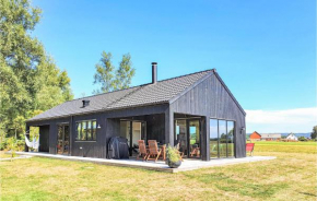 Beautiful home in Frslv with WiFi and 5 Bedrooms, Förslöv